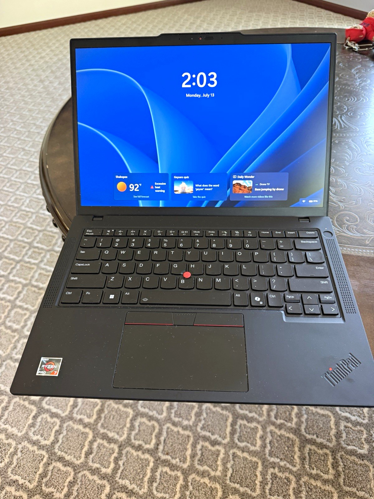 Lenovo ThinkPad T14 Gen 5 14in Ryzen 7 PRO 8840U 32GB 512GB SSD W11 Pro – 9.8/10