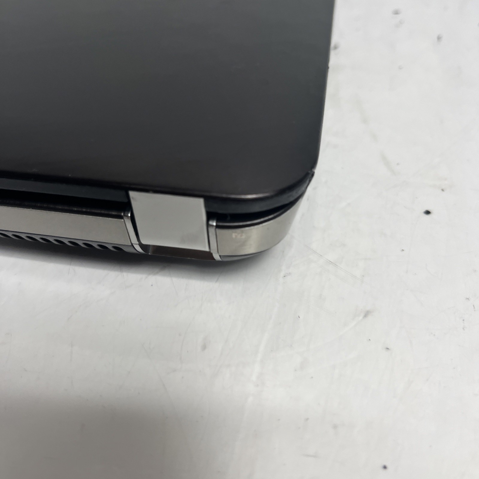 HP Pavilion dm4 Laptop Intel Core i3 4GB RAM NO HD/OS