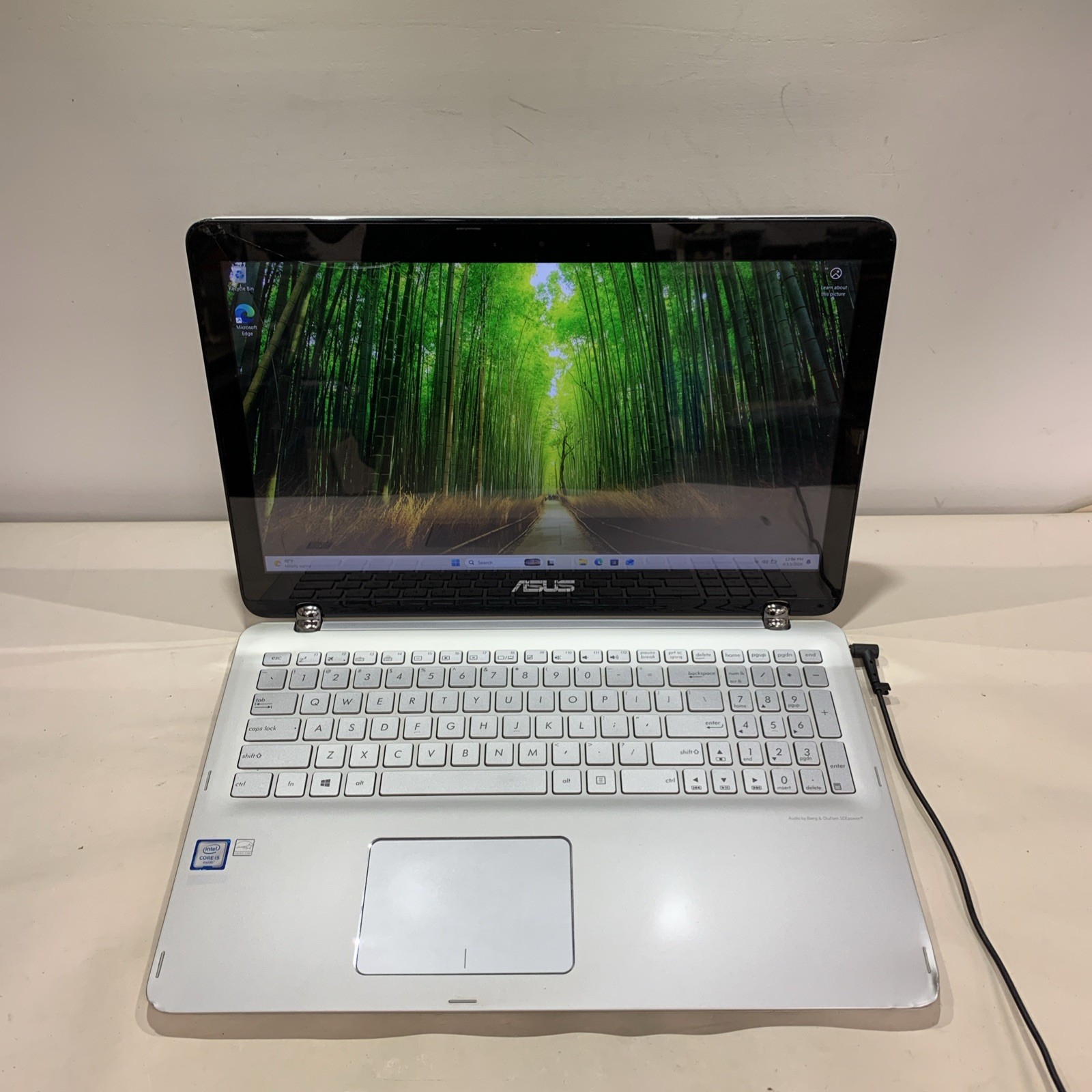 Asus Q504UA Laptop i5-6200U 12 GB RAM 1TB Hdd Win11 Home | READ DESCRIPTION