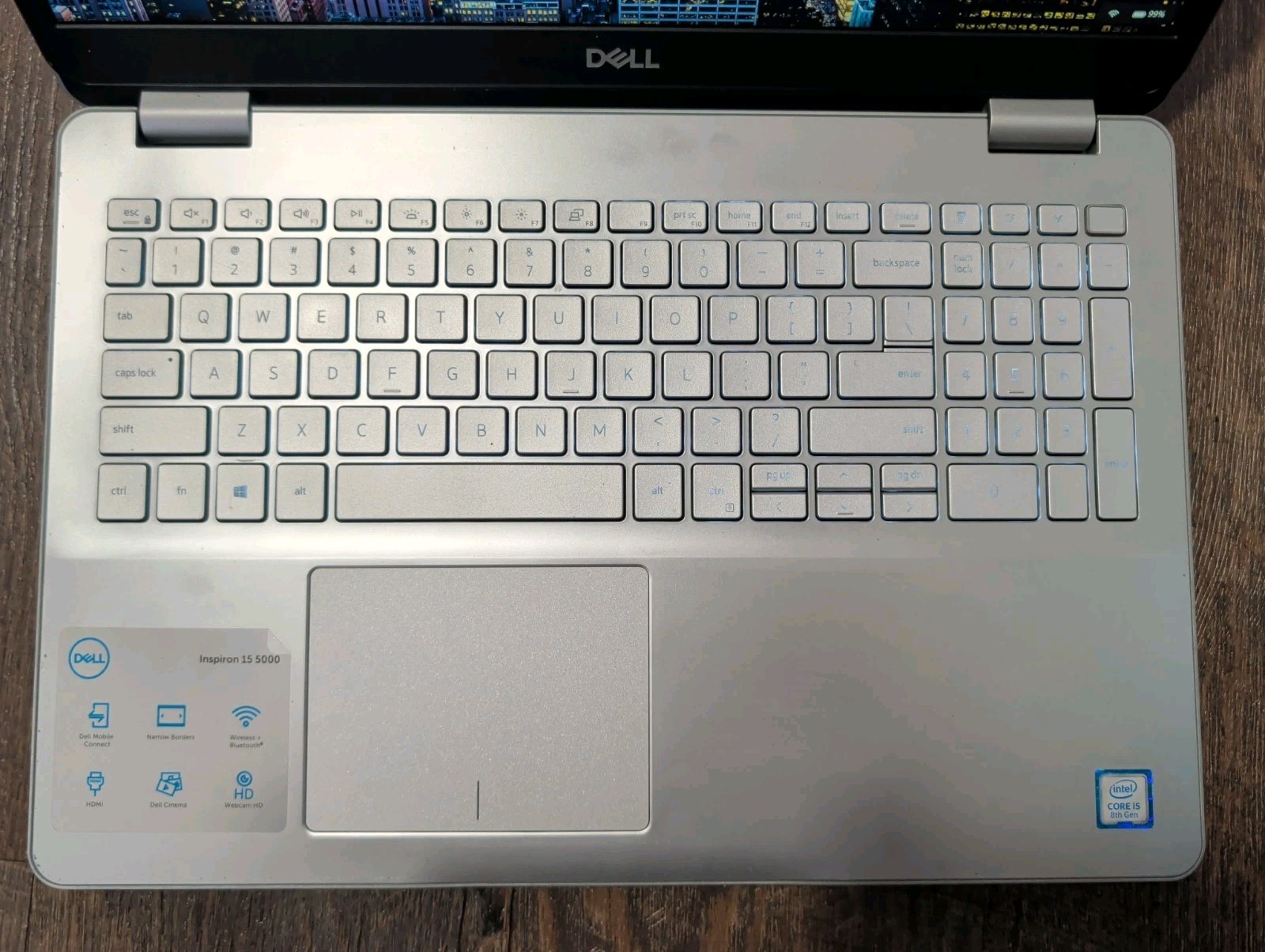 Dell Inspiron 5584 15.6″ FHD i5-8265U 12GB RAM 128GB SSD Win11