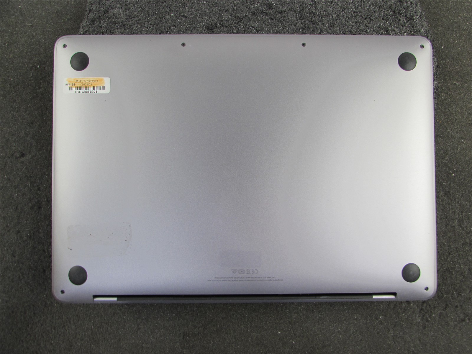 APPLE MACBOOK PRO A2289 (2020) CORE I7-8557U 500GB SSD 16GB RAM NO O.S