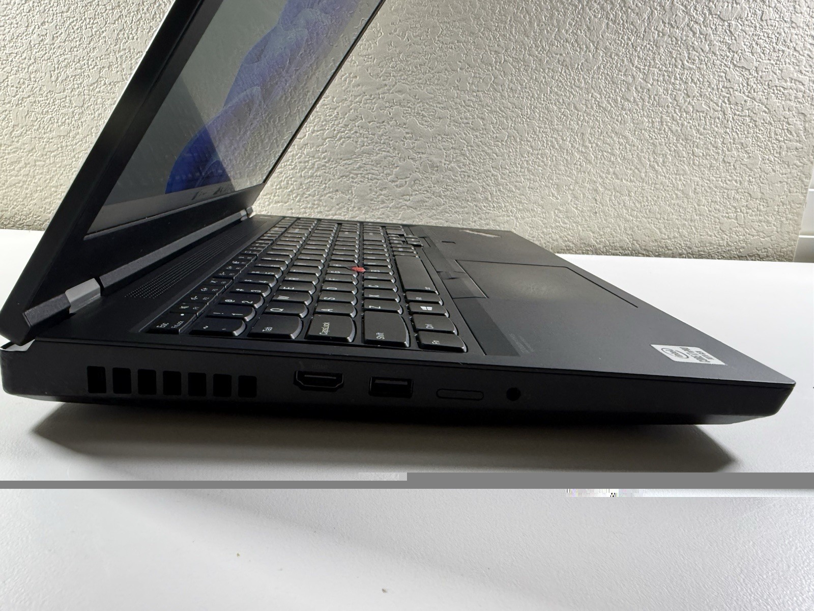 LENOVO THINKPAD P15 GEN 1 | CORE I7-10850H 512GB 16GB RAM WIN 11 NVIDIA T1000