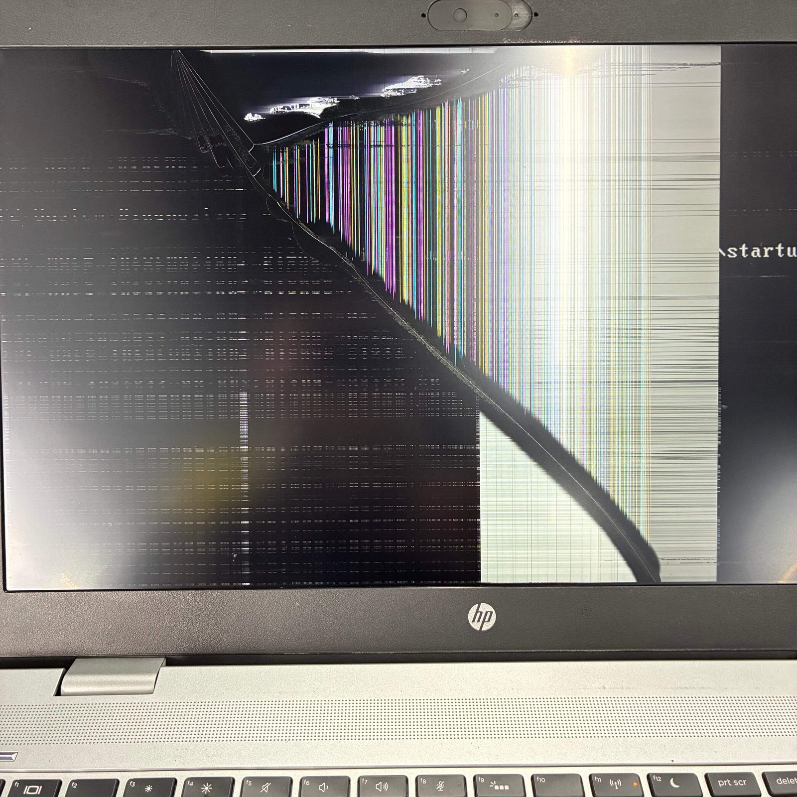 HP ProBook 650 G4 15-inch i5 vPro 8th Gen 8GB RAM Silver Cracked Screen