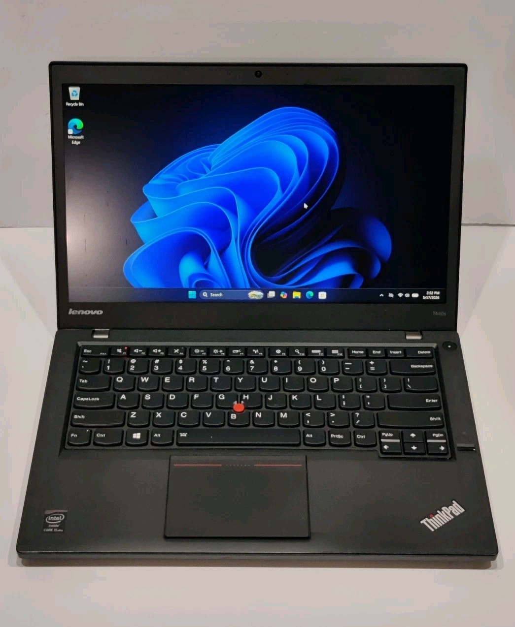 Lenovo ThinkPad T440s 14″ (240GB SSD, Intel Core i5-4300U, 1.90GHz, 4GB) Laptop