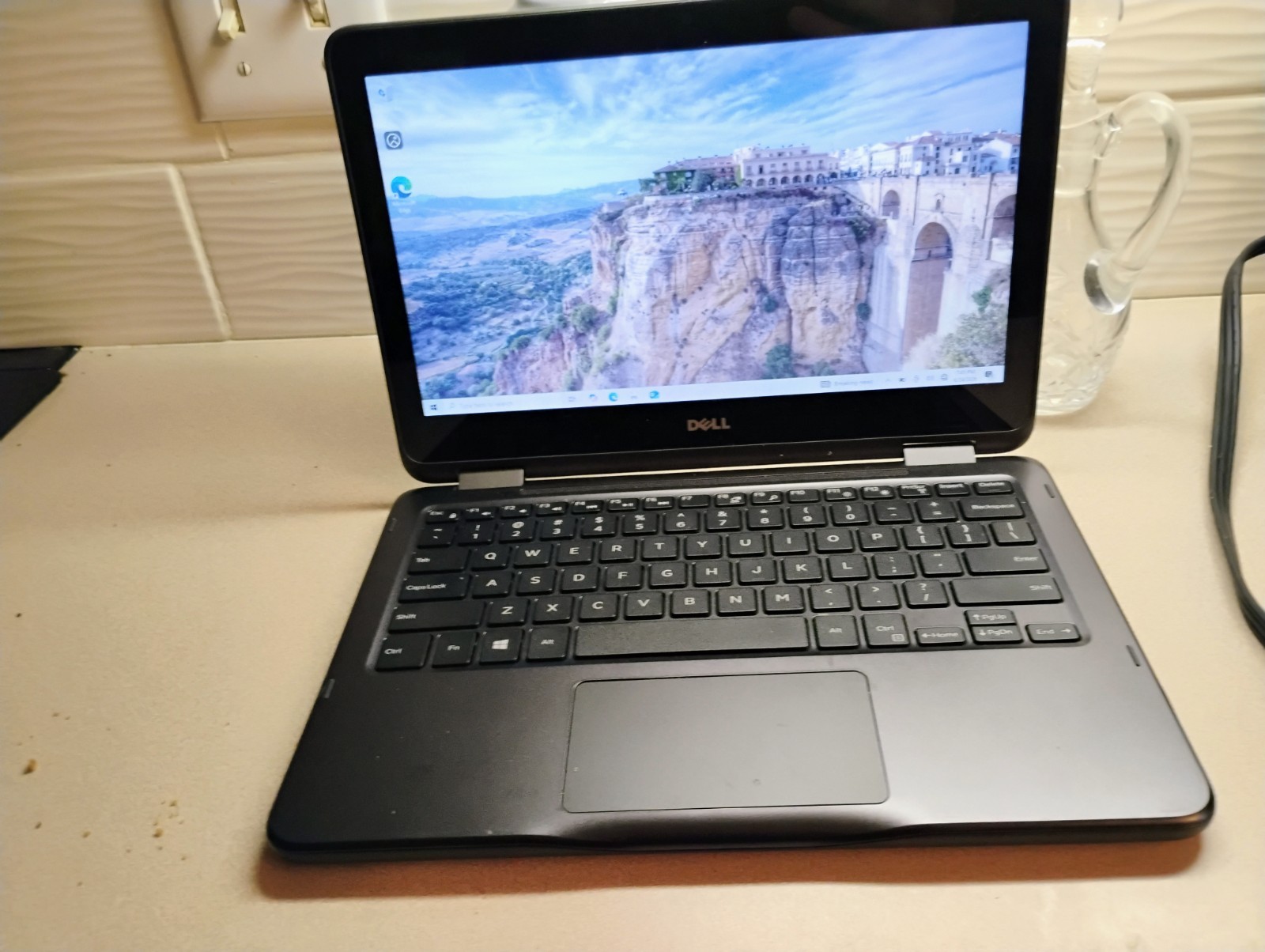 DELL INSPIRON PC Laptop /Tablet 2 in 1 Touch Scree , 5 CORES 2C ,216 m, 8gb ram