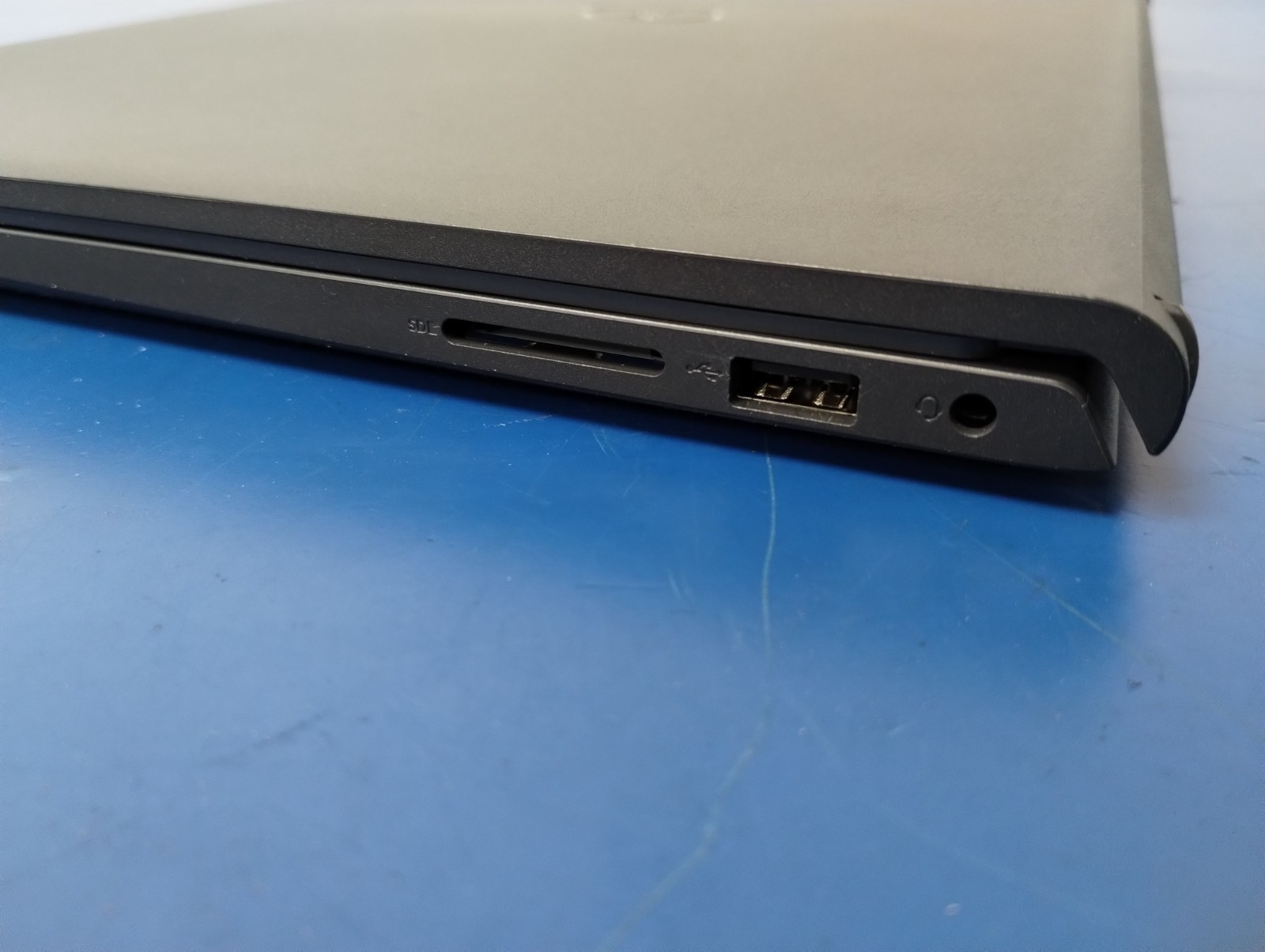DELL 15 DC15255 G8MK9, AMD Ryzen 7 7730U, 2.00 GHz, 16 GB RAM, 512 GB NVMe SSD
