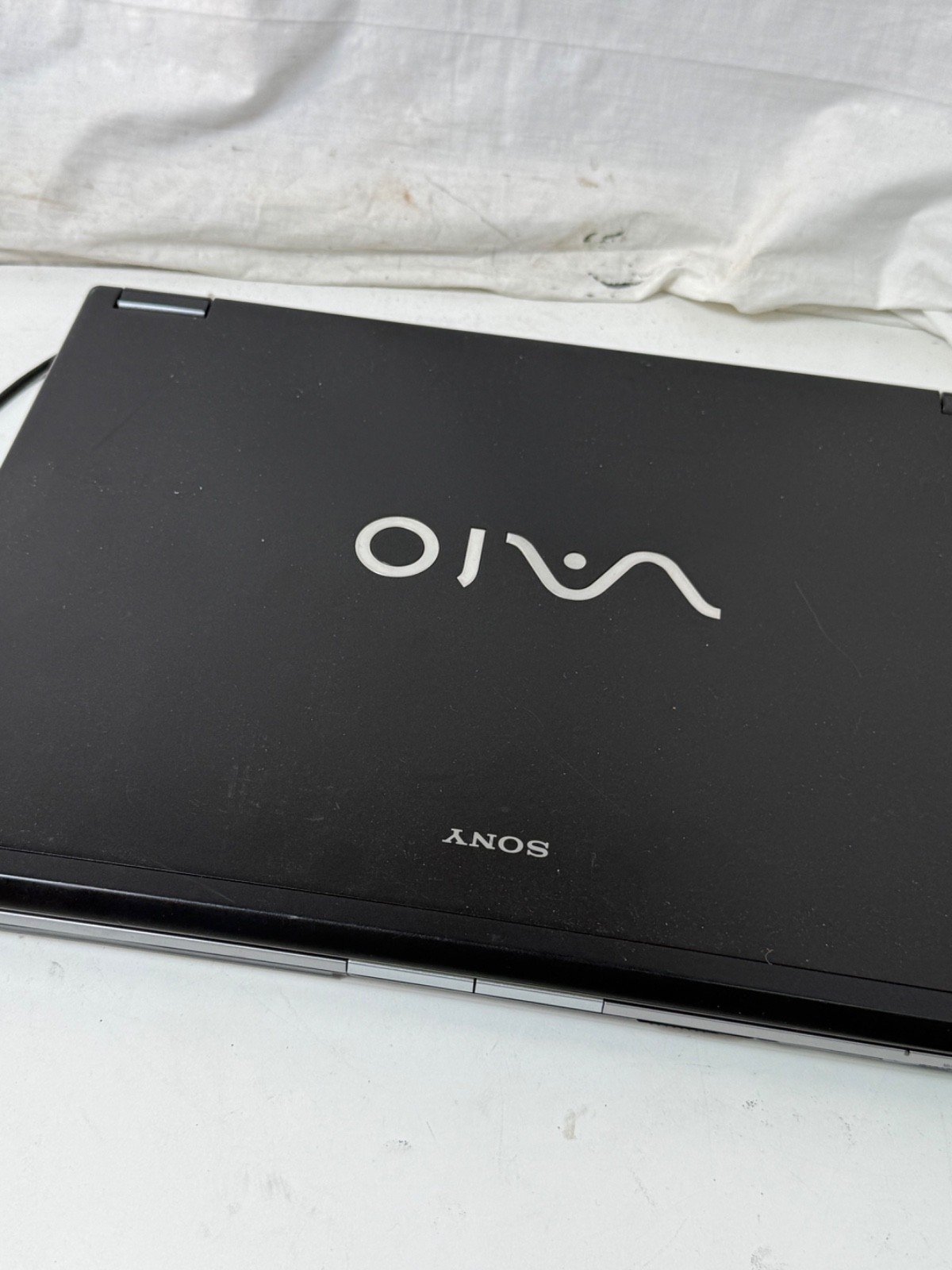 Sony VAIO PCG-8X2L 17″ Laptop Intel Centrino Duo Vista Full HD For Parts/Repair