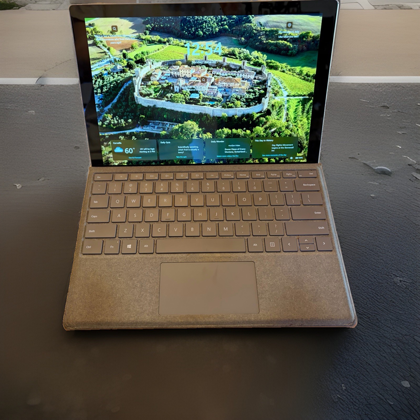Microsoft Surface Pro 5 12.3″ 2-in-1 Intel Core 8GB 128GB SSD