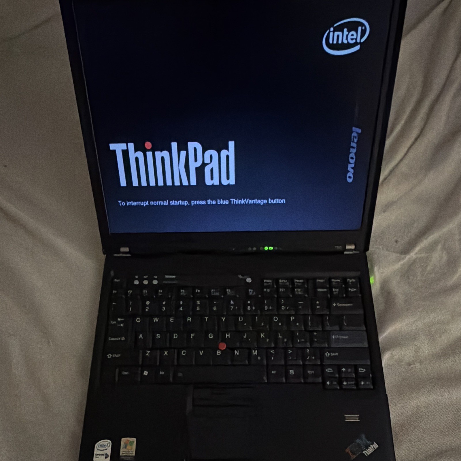 Lenovo ThinkPad T60 14.1″ Black Core Duo Win XP 2GB RAM HDD