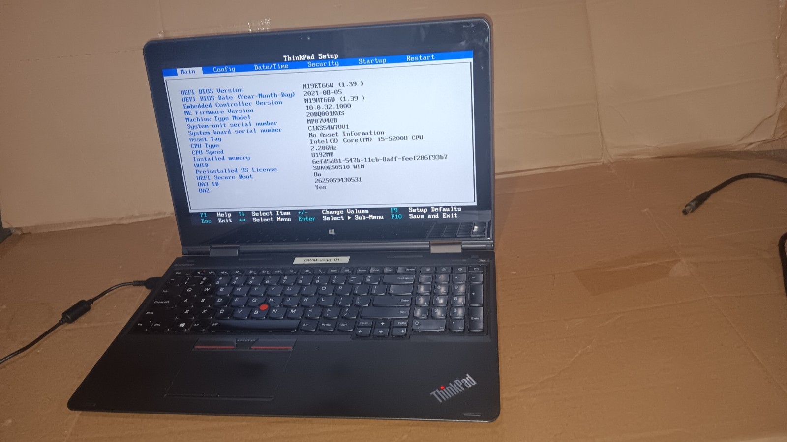 Lenovo ThinkPad Yoga 15 Core i5-5200 @ 2.2 GHz 15.6 convertible LCD screen 20DQ