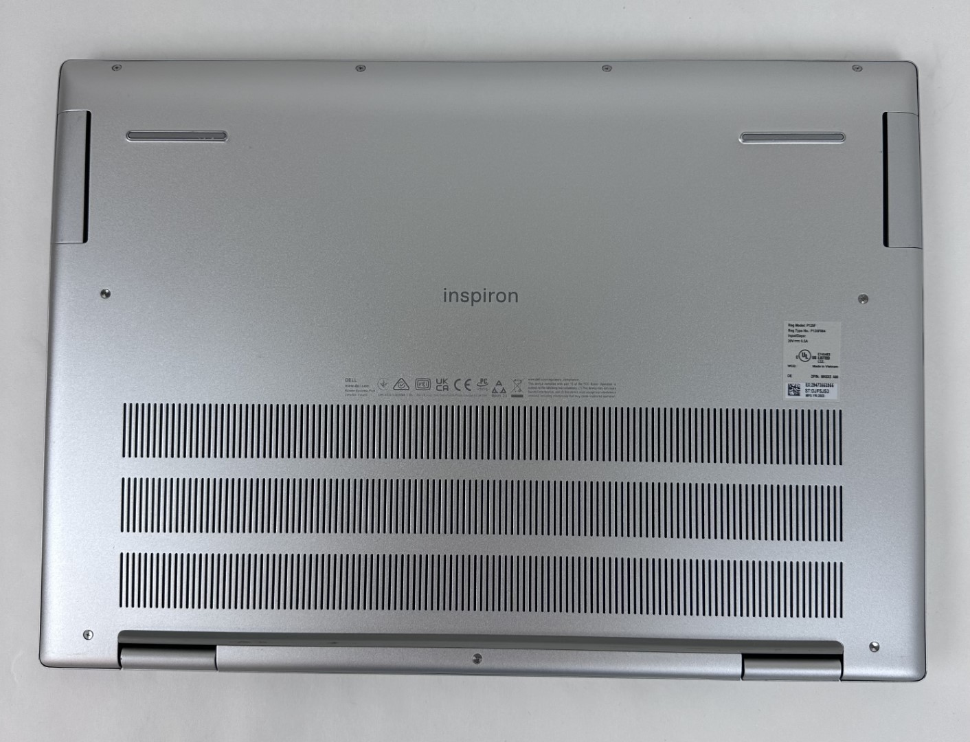 Dell Inspiron 16 Plus 7630 16″ 2560×1600 i7-13700H 32GB 1TB SSD W11H U