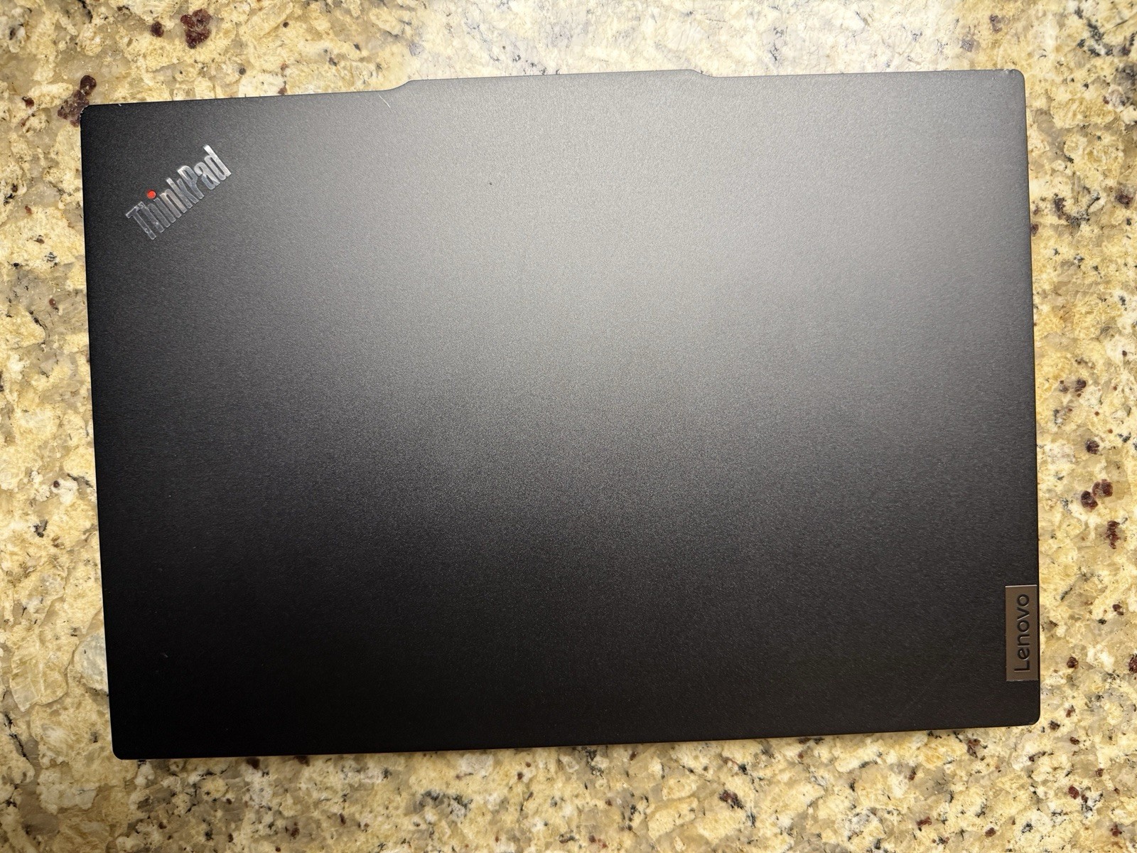 Lenovo ThinkPad E14 Gen 5 14″ AMD Ryzen 5 7530U 8GB RAM 256GB SSD Windows 10