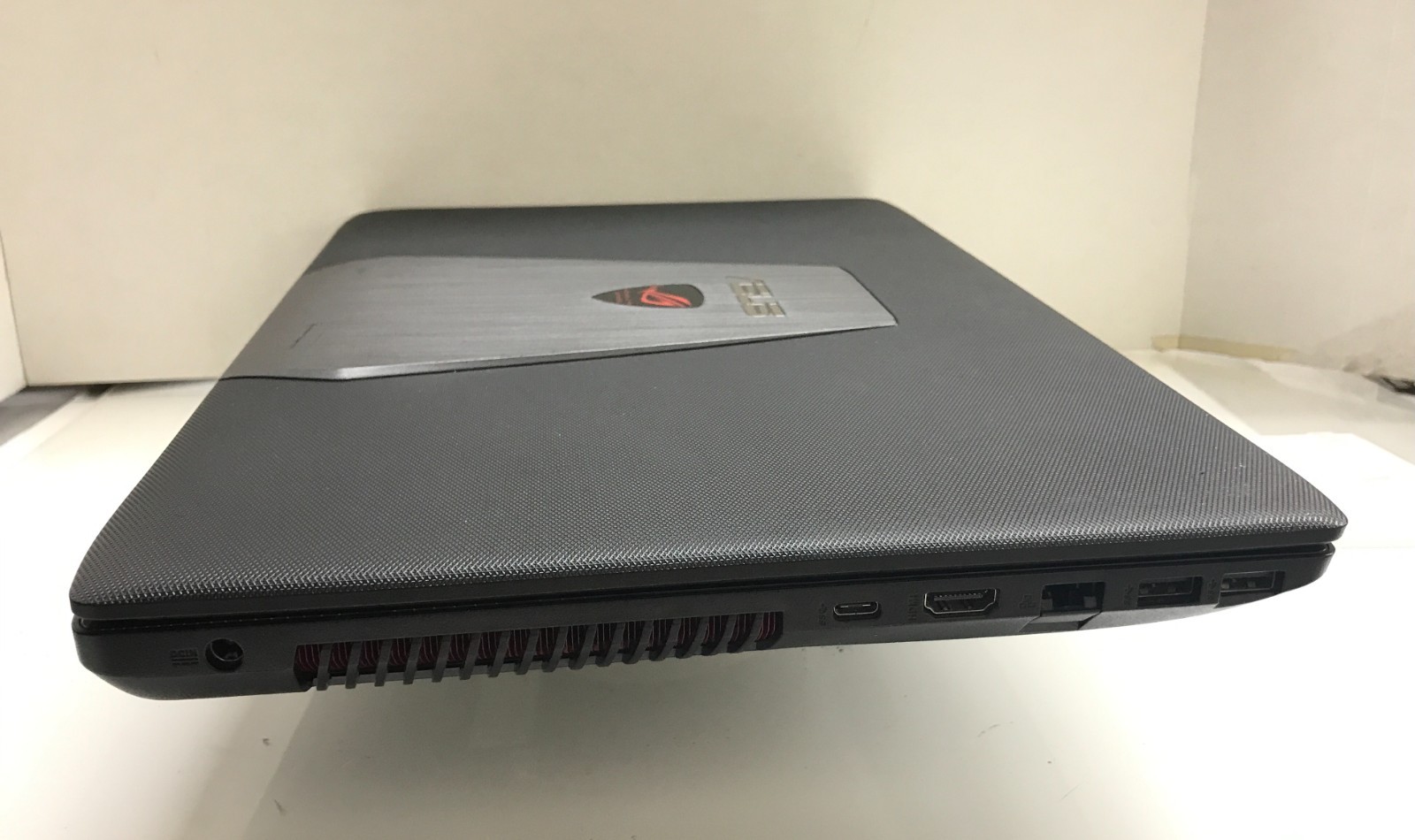ASUS ROG ZX50V i7-6700HQ@2.60GHz 8GB RAM 256GB SSD W11H GEFORCE GTX 960M BACKLIT