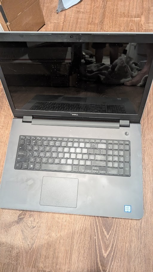 DELL inspirion 5759 17,3″ 1600X900 i5-6200U 8GB RAM 500 GB SSD Windows 10 Pro
