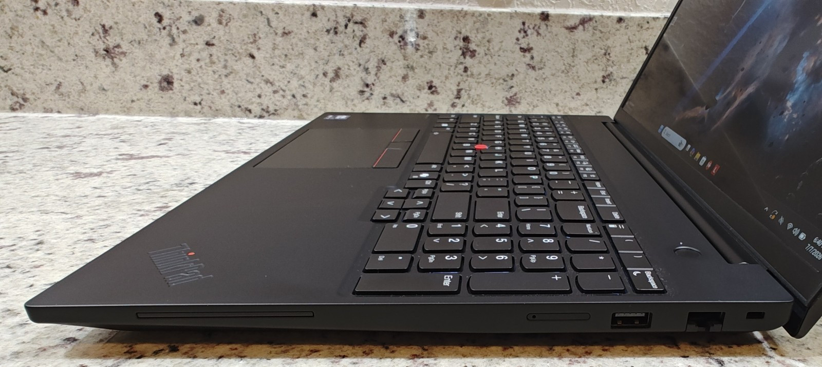 Lenovo ThinkPad P16s Gen 3 — Ultra 7 155H / 32GB RAM / 512GB SSD / RTX 500 Ada