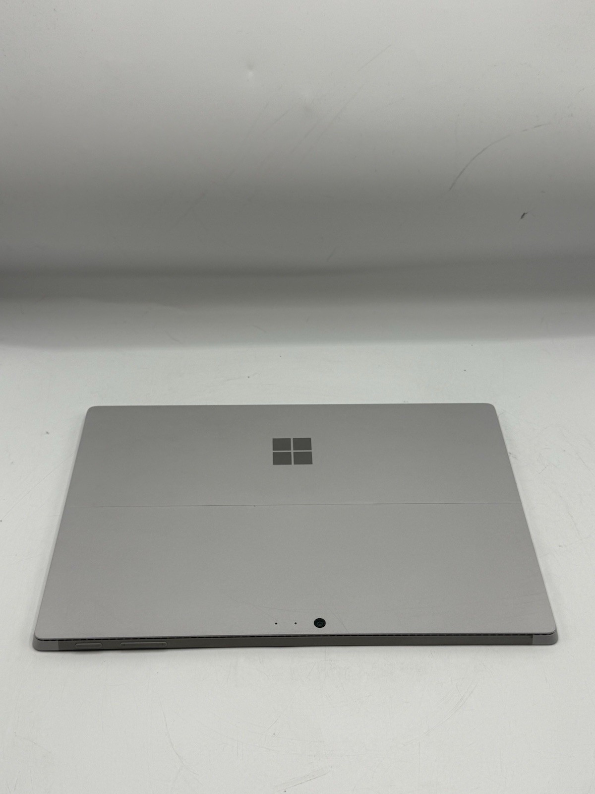 Microsoft Surface Pro 4 12.6” Core i7-6650U 2.2GHz 16GB RAM 256GB SSD READ