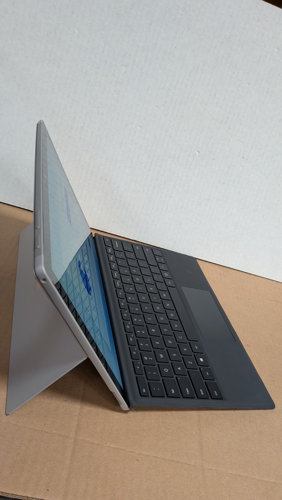 Microsoft Surface Pro 6 12.3 Silver i7-8650U 8GB 256GB SSD Win11P W/AC W/AC Keyb
