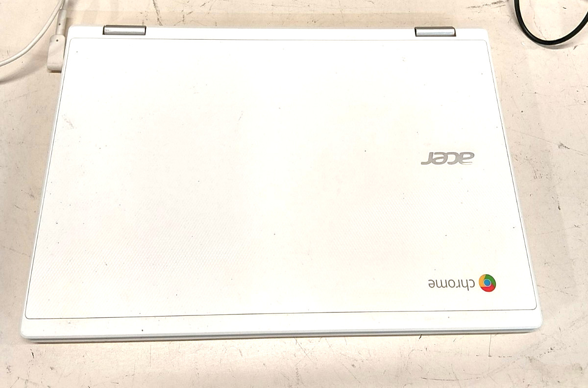 Chromebook R11 Acer CB5-132T N15Q8 (comes with charger) FOR PARTS