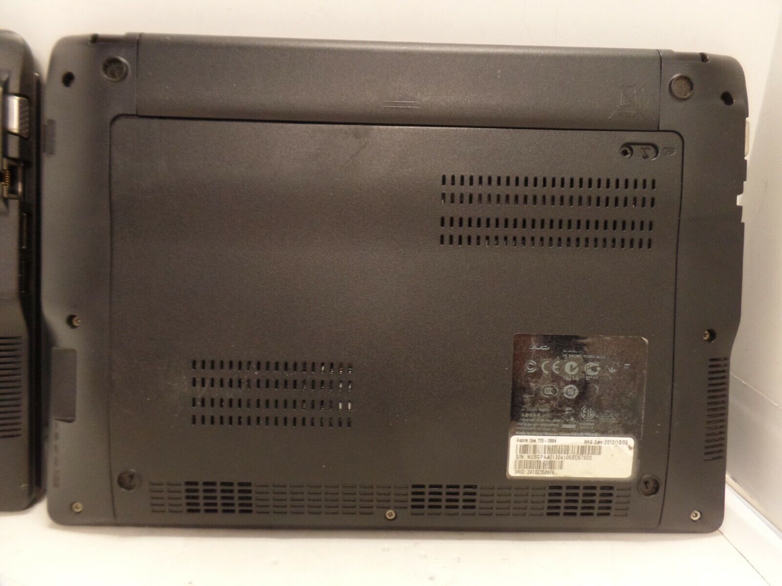 Lot of 2 Acer Aspire V5/ Acer one 11.6″ Laptops **AS IS PARTS NOT WORKING READ**