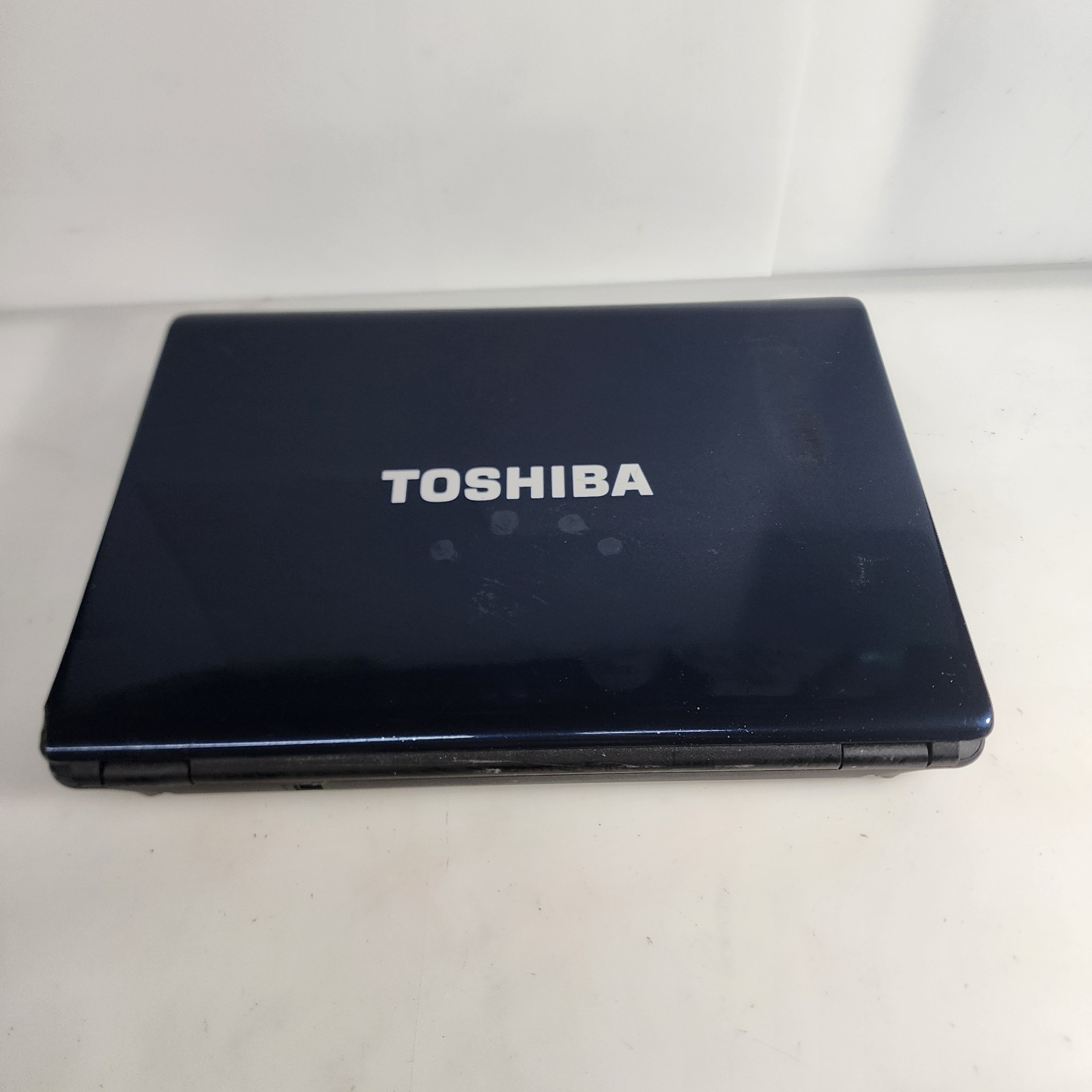 Toshiba Satellite L305-S5955 Intel Celeron CPU 900 2.20GHz Untested No Ac Adapt