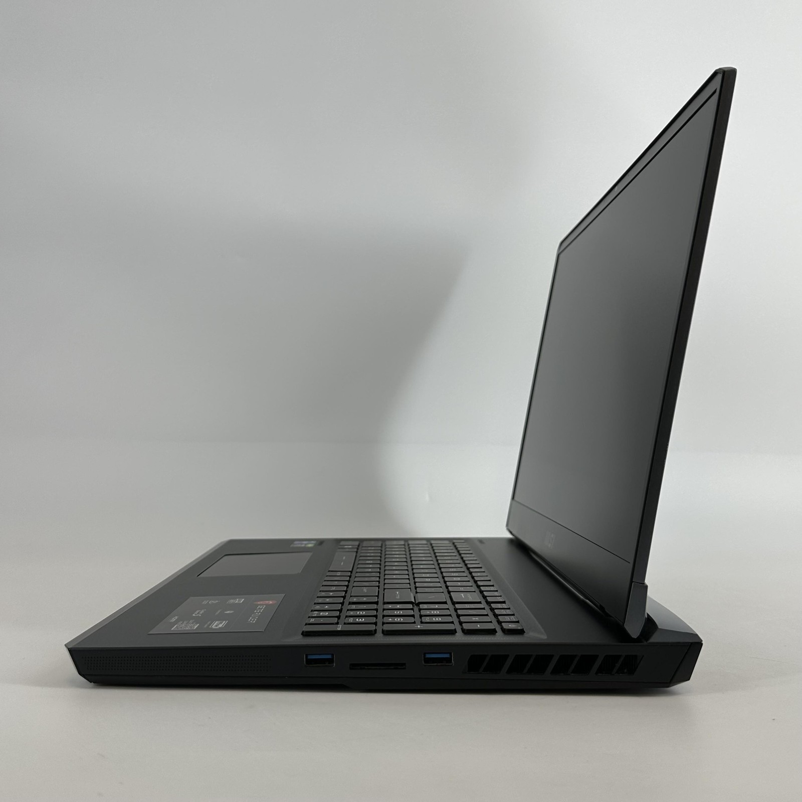 MSI Raider GE76 18 FHD 144Hz i7-11800H 2.30GHz 16GB 1TB SSD RTX 3060 Excellent