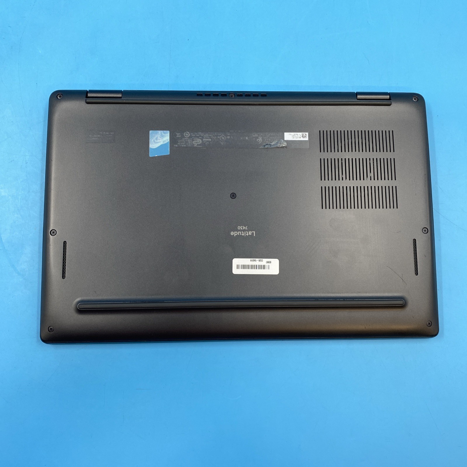 Dell Latitude 7430 | i5-1240P | 16GB RAM | 256GB SSD | NO OS | 50% BATTERY