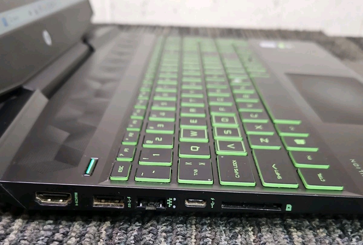 HP Pavilion 15-dk0xxx Gaming Laptop GTX 1650 16GB 240GB – FOR PARTS/NOT WORKING