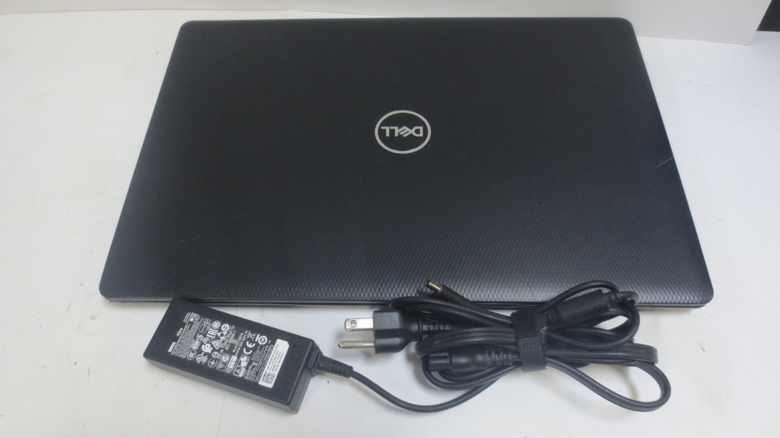 Dell Inspiron 3583 Laptop i3-8265U 1.6GHz 8GB 256GB SSD Win 10
