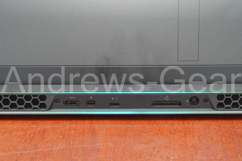 Alienware m17 R3 17.3″ 144Hz i7-10750H RTX 2060 6GB 16GB RAM 512GB SSD