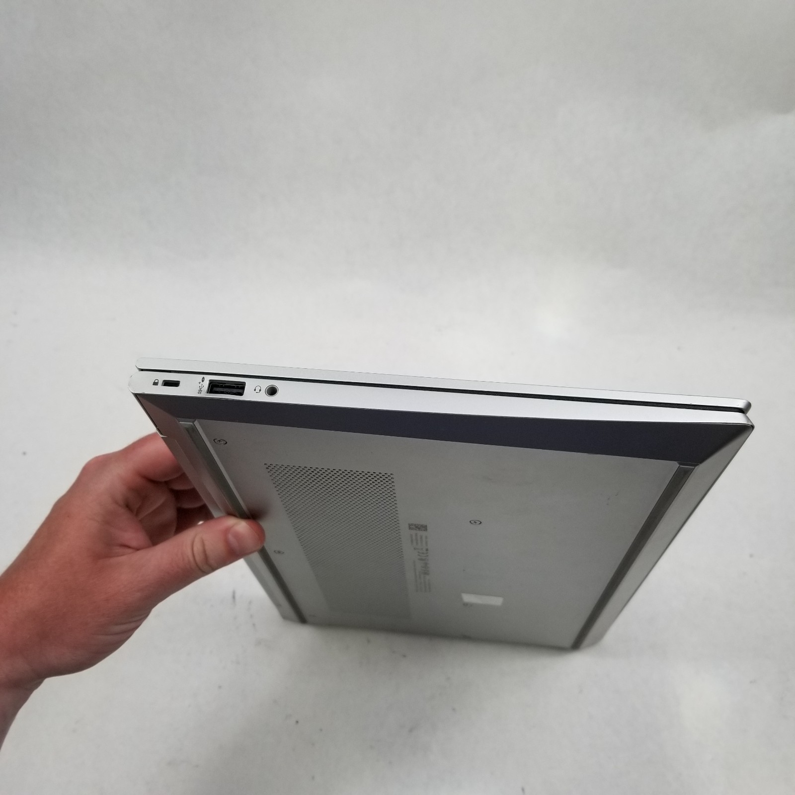 HP ProBook 430 G8 Core i7-1165G7 2.80GHz 16GB DDR4 256GB SSD Win 11 Pro No CoA