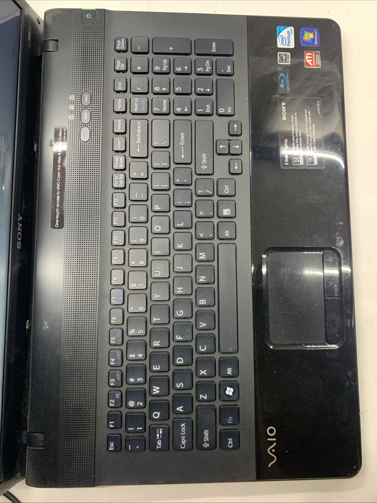 Sony VAIO 17” E Series Pentium P6100 4GB RAM 300GB HDD Blu-ray Win7 PCG-91111L