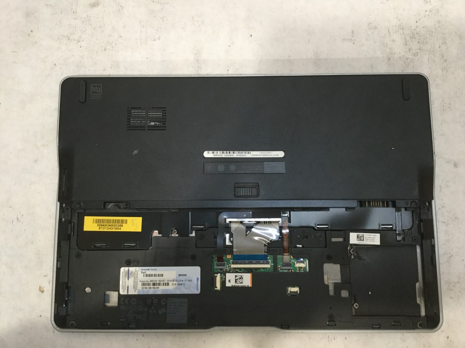 Dell Latitude 6430u / Intel Core i5 CRACKED SCREEN / (MISSING PARTS!) -MR