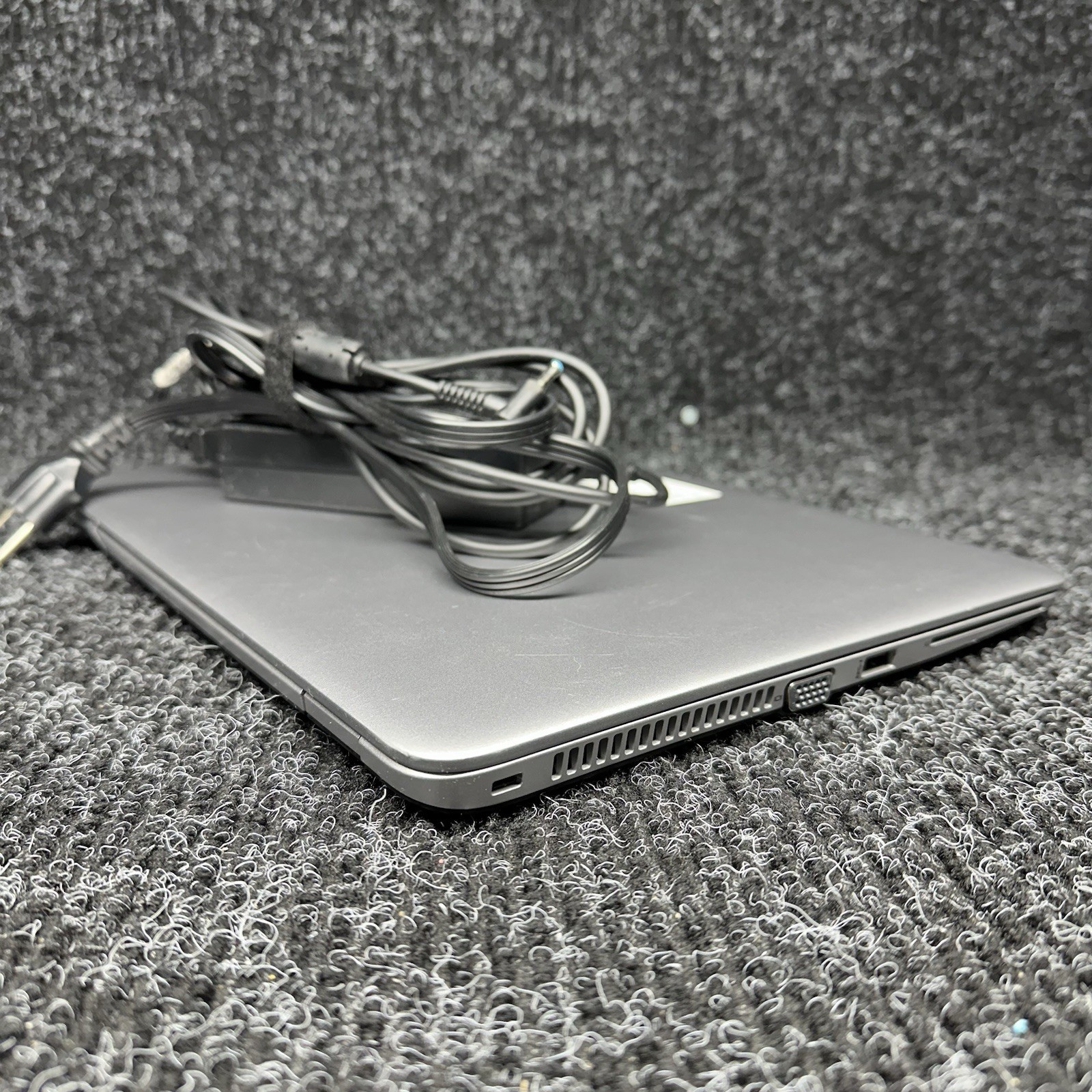 HP MT43 MOBILE THIN CLIENT 14” AMD PRO A8-9600B R5 8GB RAM w/AC NO SSD BAD BATT