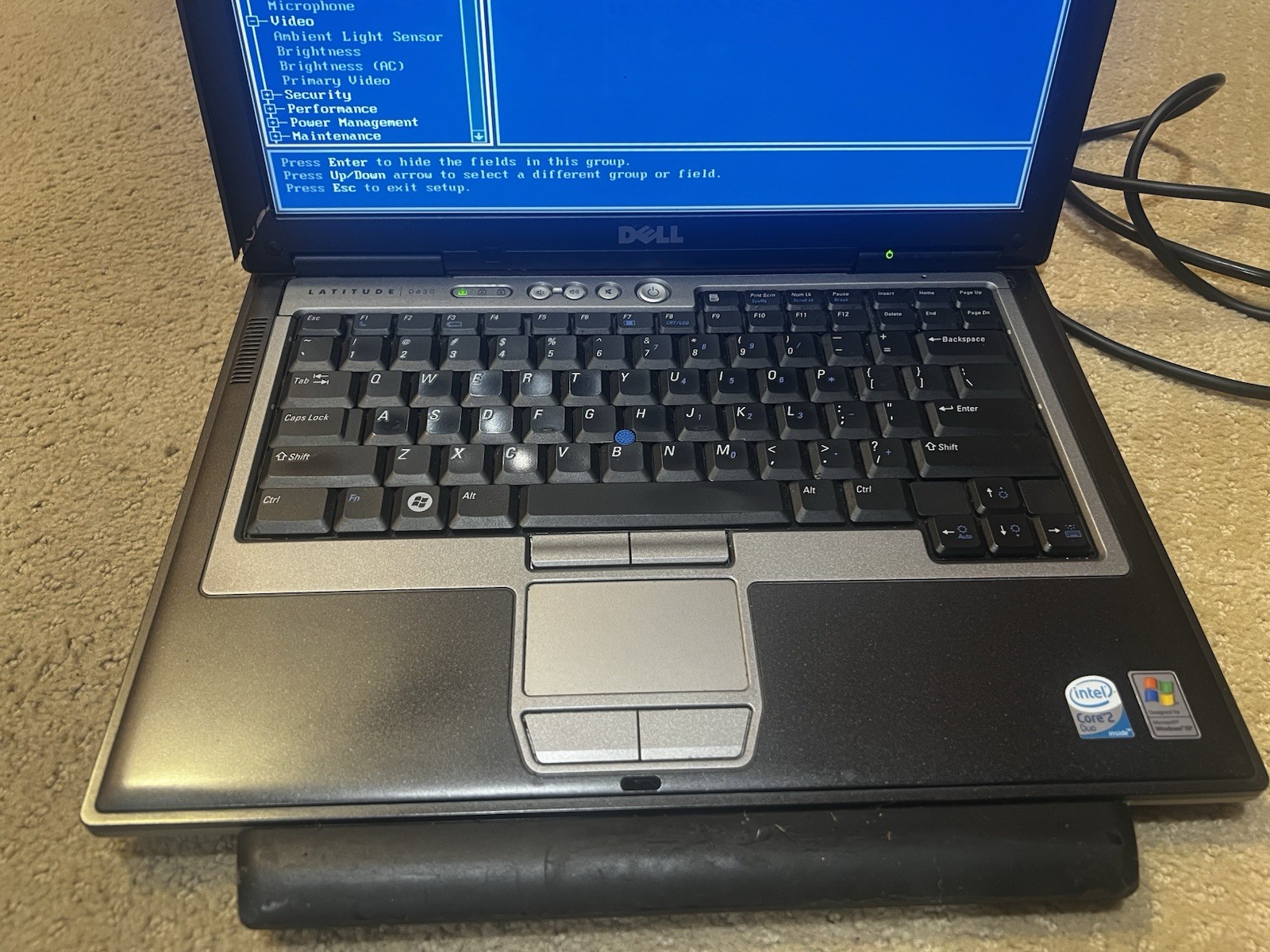 Dell Latitude D630 15″ 1.8GHz 2GB Laptop Needs Battery Hard Drive & Screen Bezel