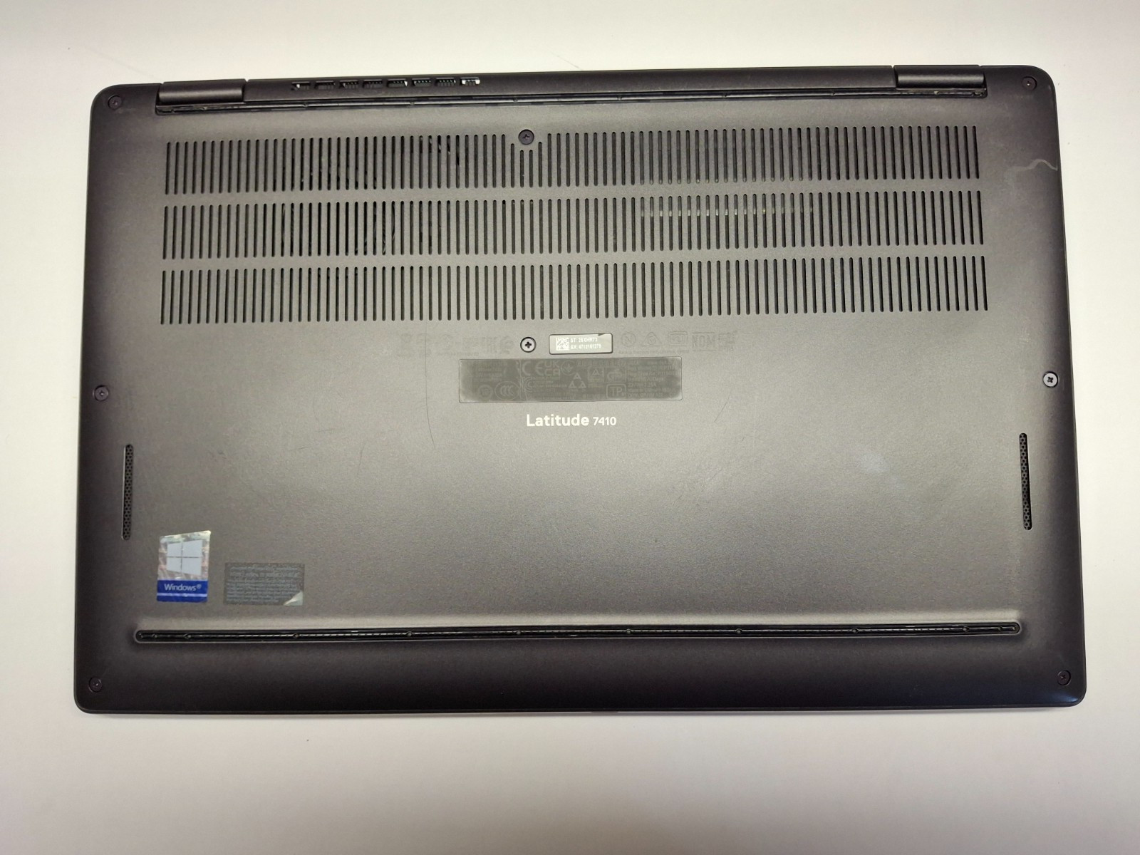 Dell Latitude 7410 14″ Intel 6 Core i7-10810U 16GB Ram 256GB NVMe SSD Win11P