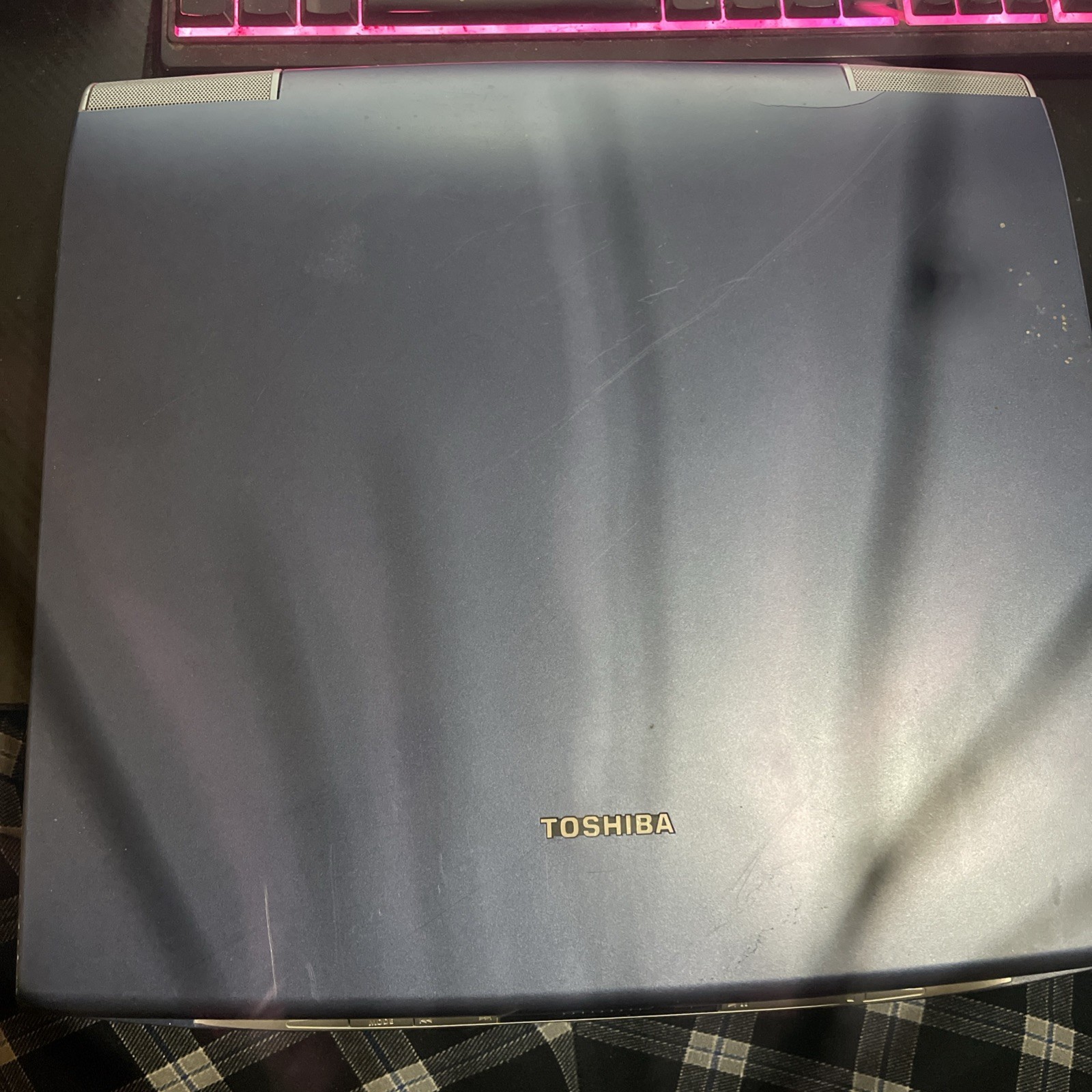 VINTAGE TOSHIBA SATELLITE PENTIUM 4 RARE, not tested
