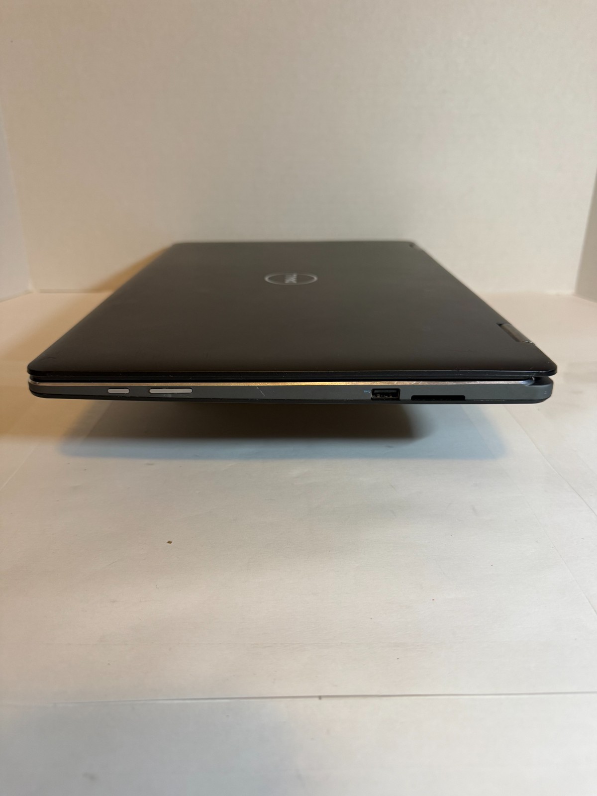 Dell Inspiron 15-7568 15.6″ 2in1 Intel i5-6200U 8GB Ram 500GB HDD Windows 11