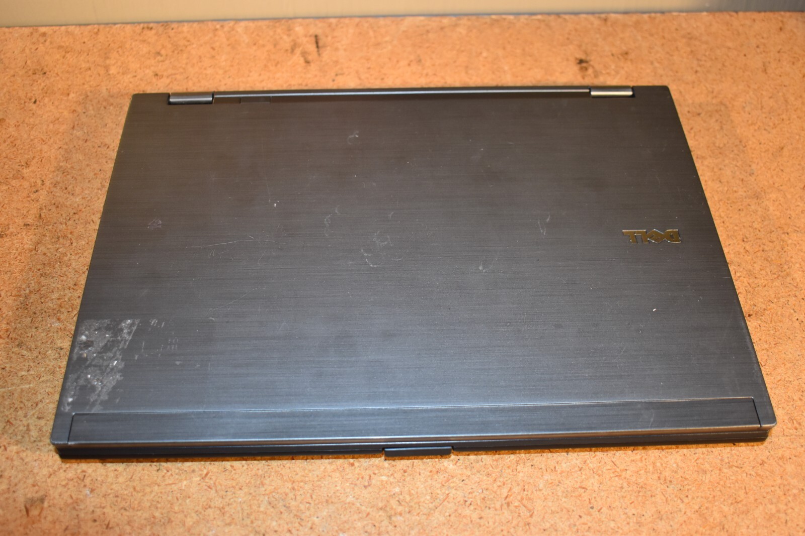 Dell Latitude E6410 Intel Core i7-620M 4GB RAM 250GB HDD Windows 7 Pro 32-bit