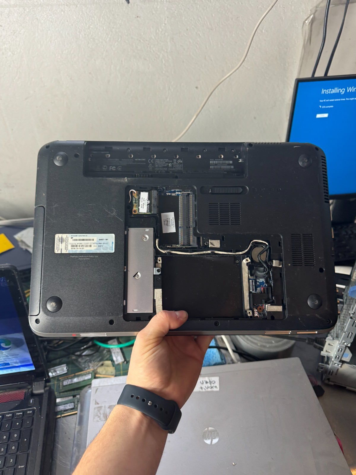 HP Pavilion DV6 AMD Vision A8 Laptop for Parts./Repair #4856