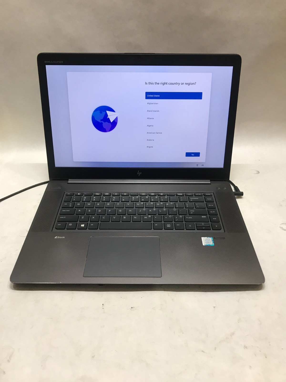 HP ZBook Studio G4 15″ Intel i7-7700HQ 4GB RAM 128GB SSD Windows 11 BAD BATT -DW