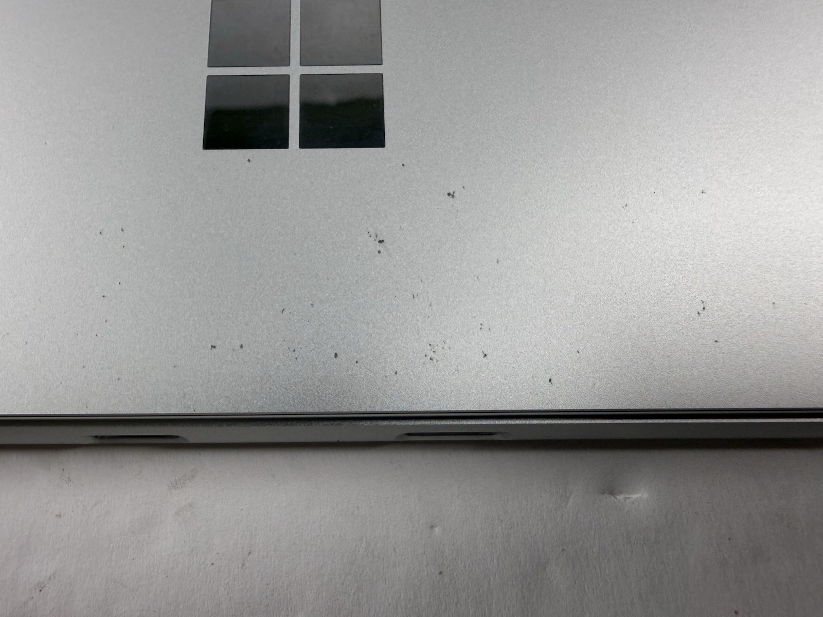 Microsoft Surface Pro 8 (1982) i5-1145G7 – 16GB RAM – 256GB 120Hz – Win 11 Pro