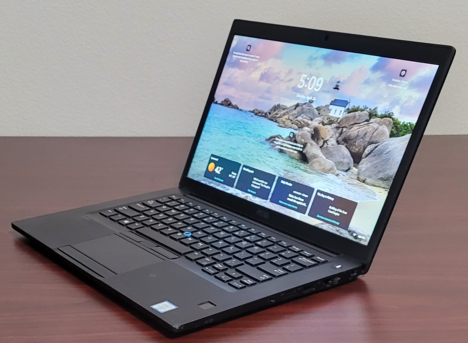Dell Latitude 7480 14″ Intel i7-7600U 2.60GHz, 8GB 180GB SSD, Win 11, 1920×1080
