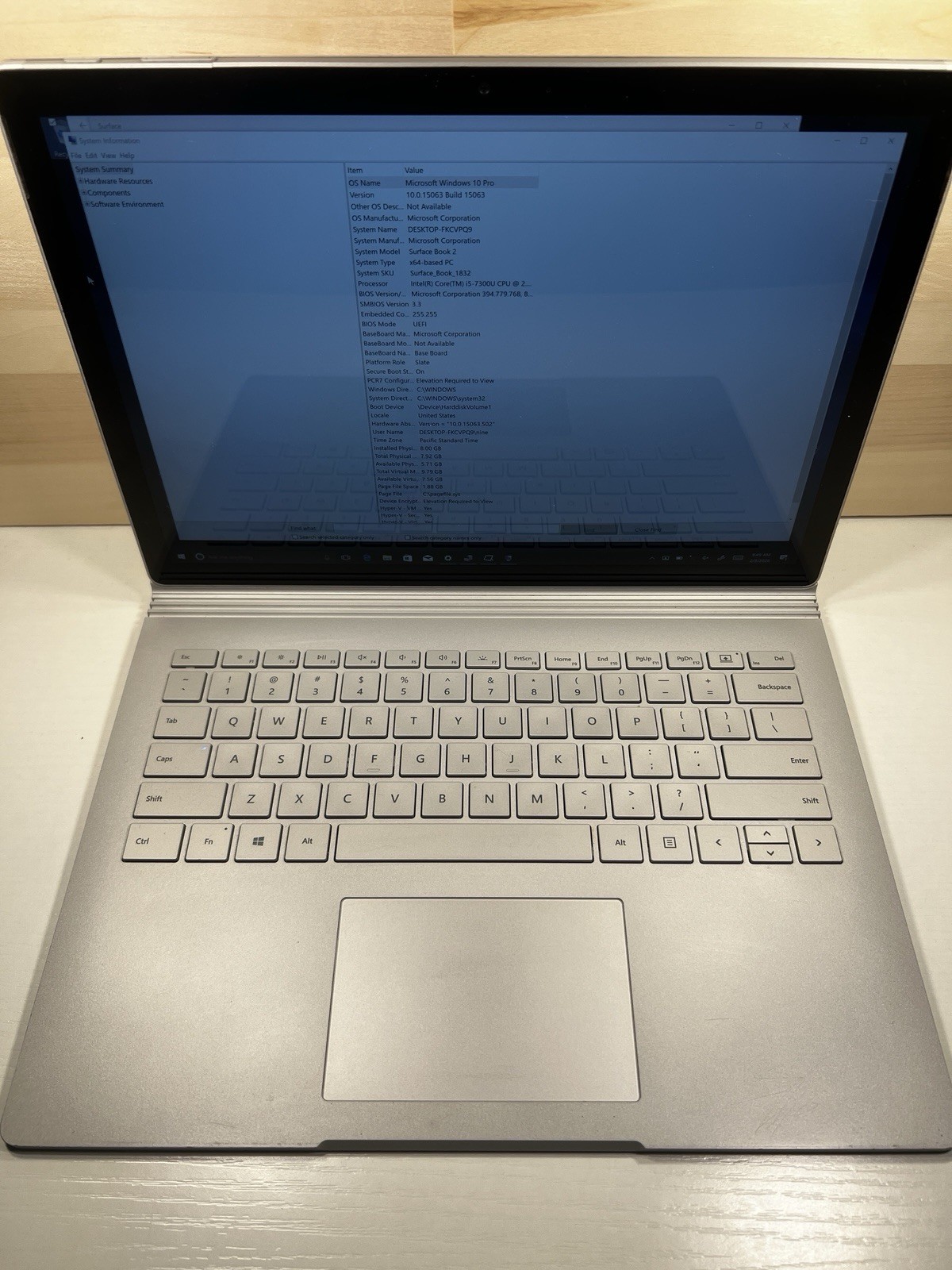 Microsoft Surface Book 2 13.5″ (256 GB, Intel Core i7 8th Gen., 2.6GHz, 8GB)…