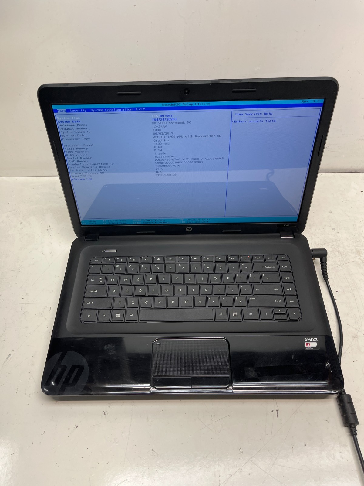 HP 2000z-2c00 AMD E1-1200 6GB NO HDD