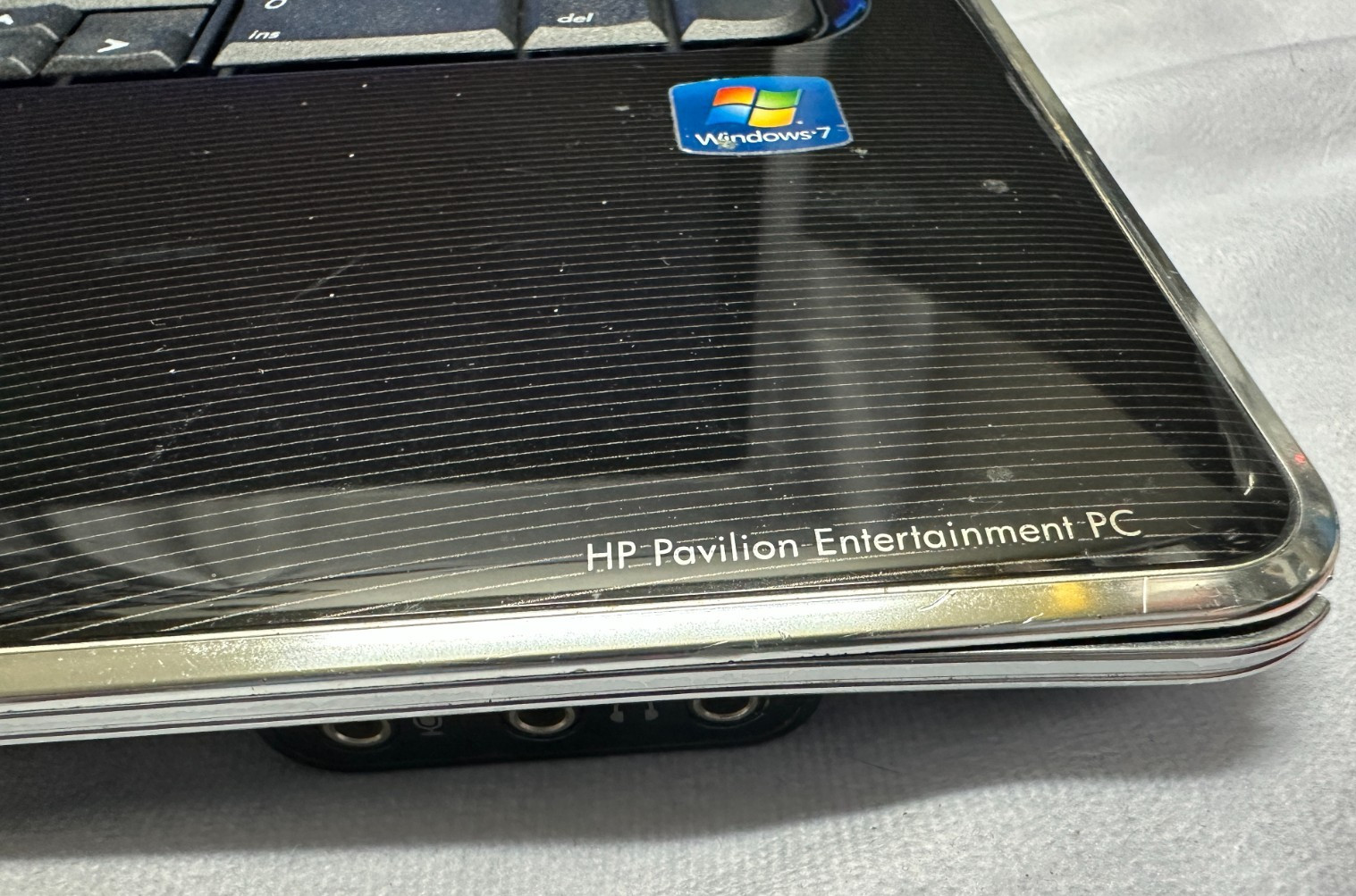 HP PAVILION DV7 Laptop AMD TURION II Ultra Dual-Core M620 2.5 GHz-4GB RAM-USED