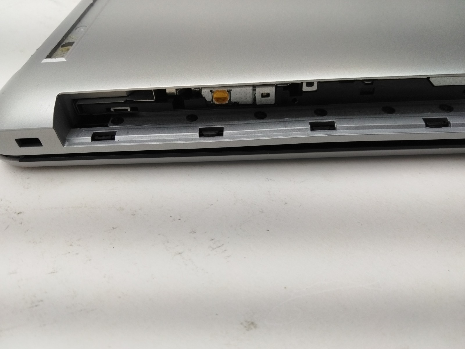 HP Pavilion 15-db0031nr 15.6″ AMD A9-9425 4GB 330GB Hd