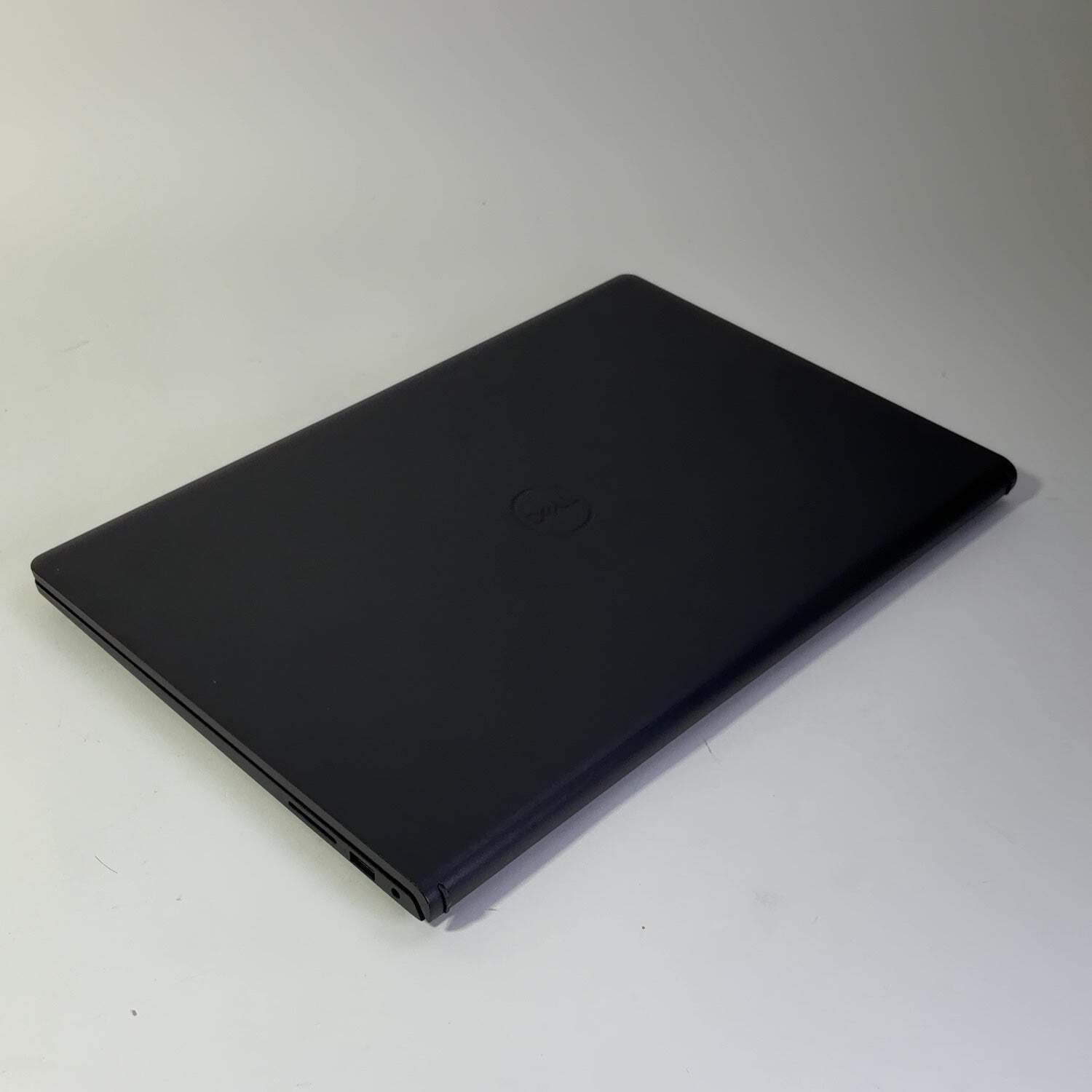 Dell Inspiron 3520 15.6″ Pentium Silver N5030 1.1GHz SSD