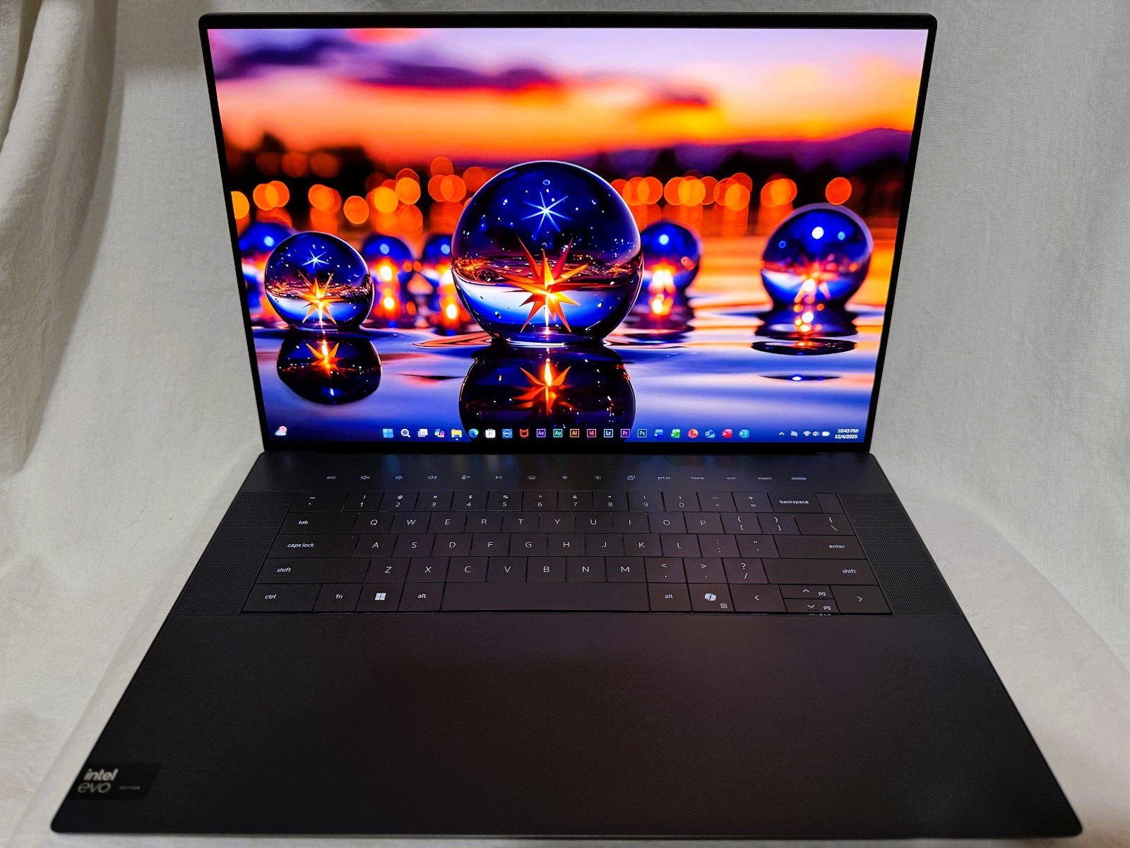 Dell XPS 16 – 9640 OLED ✔Ultra 7 155H ✔2TB SSD ✔64GB ✔RTX 4070 8GB ✔ A++