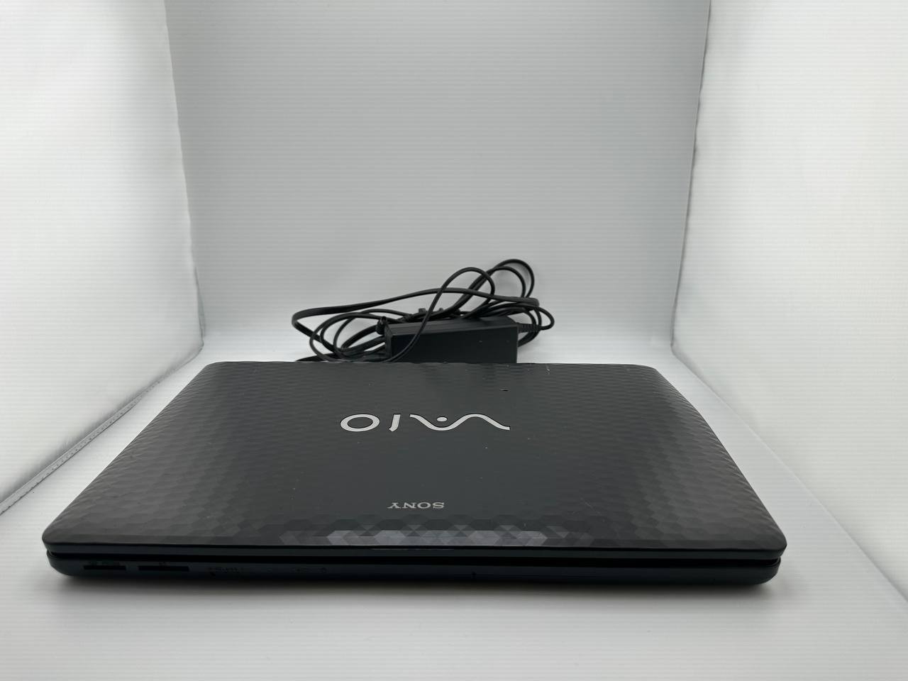Sony VAIO PCG-71912L 15.5″ Laptop w/ Charger – For Parts 035-2