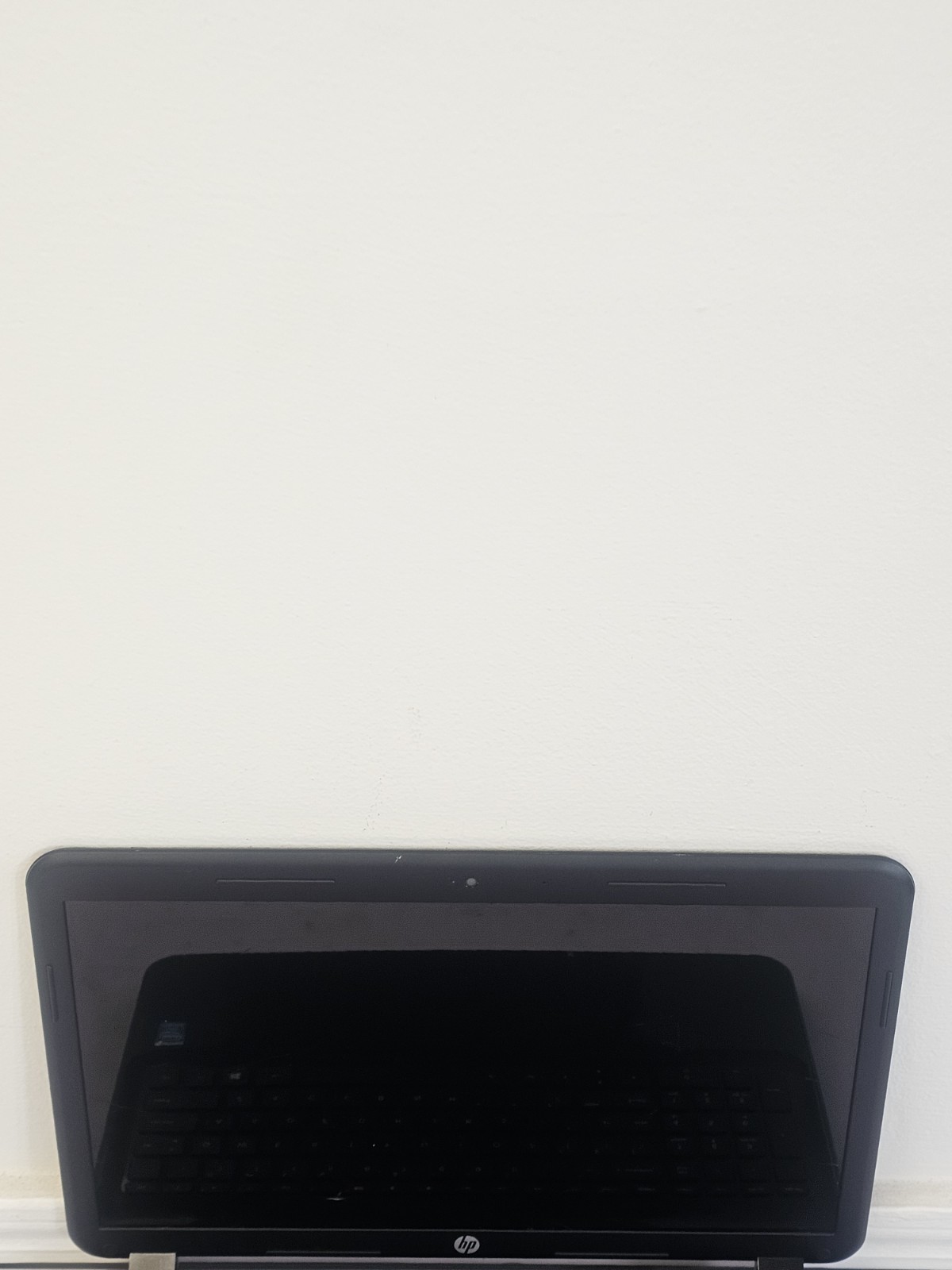 HP Notebook 15 Laptop – Intel Pentium N3520 – 4GB RAM 750GB HDD BAD BATT Win 10